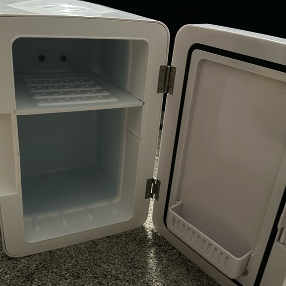 Bath Personal Chiller Led Lighted Mini Fridge With Mirror Door Refrigerator White Poshmark